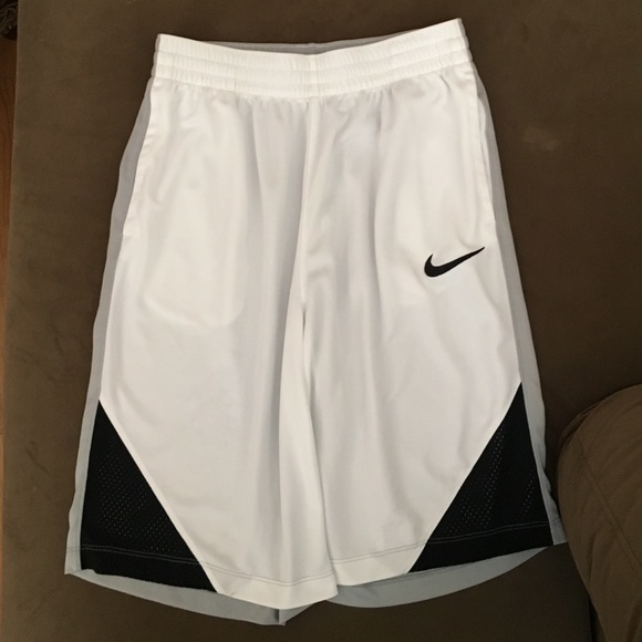 nike shorts boys xl